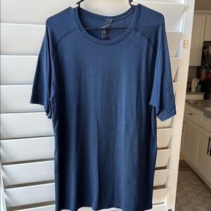 Men's lululemon shirt